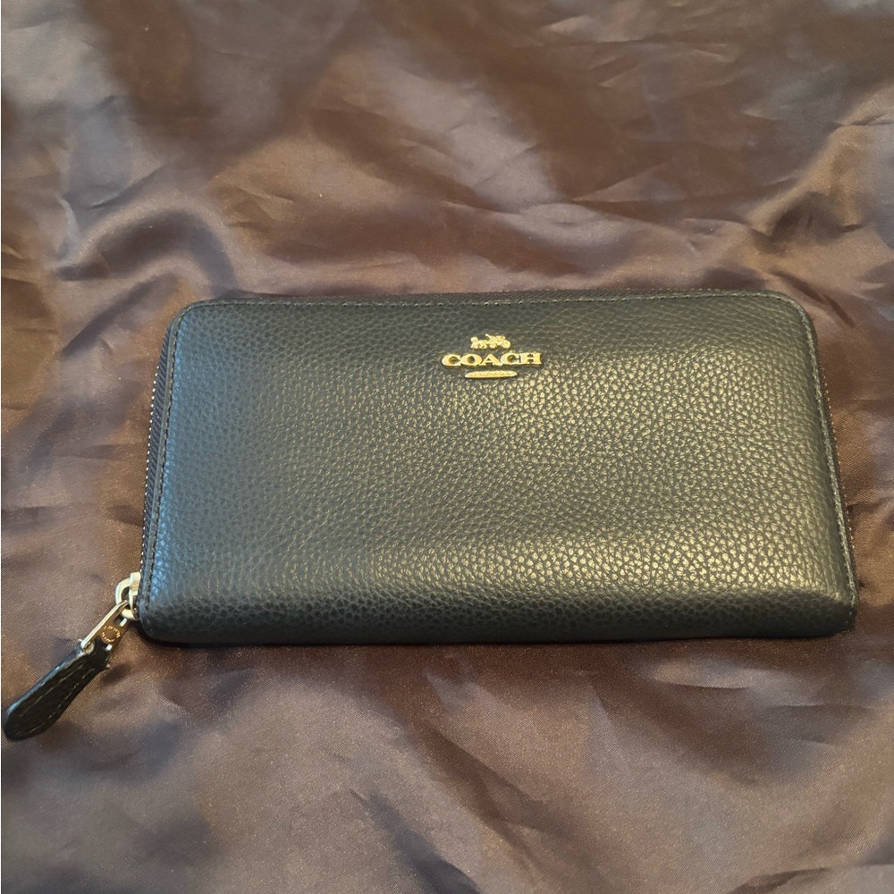 Coach Black Leather Zip Wallet
